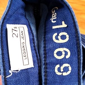 GAP 27x25 1969 LEGGING FADED, DISTRESSED, STRETCH 2014 SKINNY JEANS